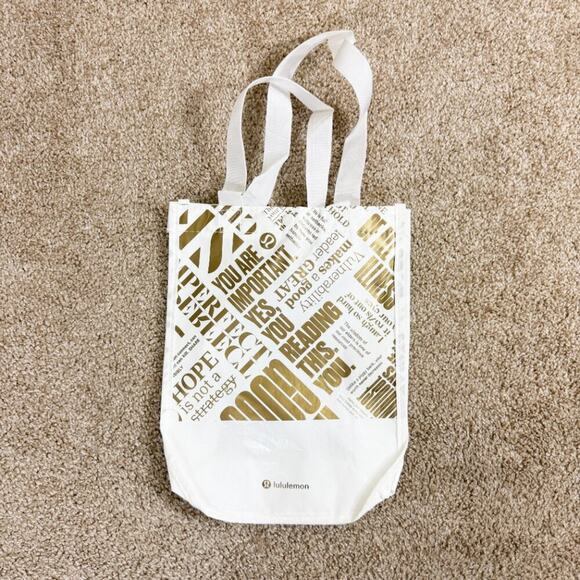 Lululemon Bundle of 5 Reusable Bags Large/Small Snap Closure - Picture 4 of 7